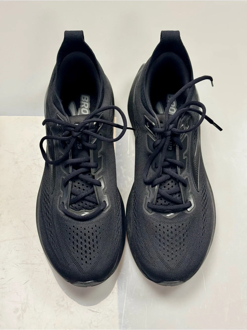 Brooks Glycerin 23 Men’s 11.5 D Black Running Shoes 1104761D020